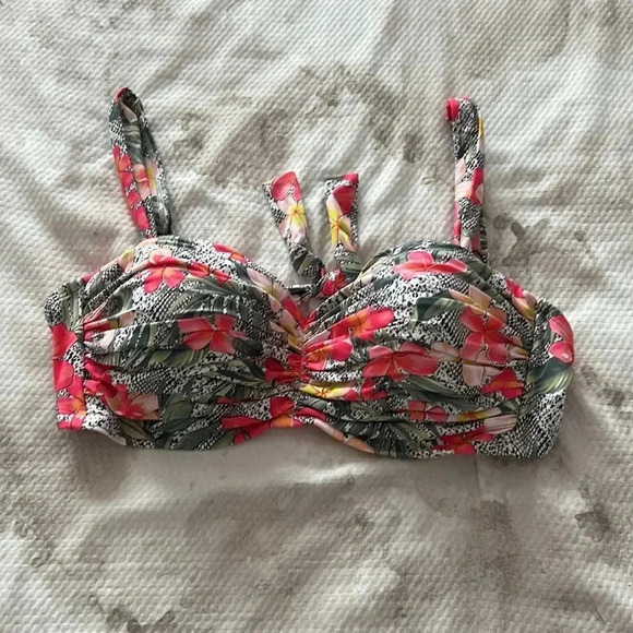 Coco Reef Monaco Convertible Bikini Top - Picture 7 of 10